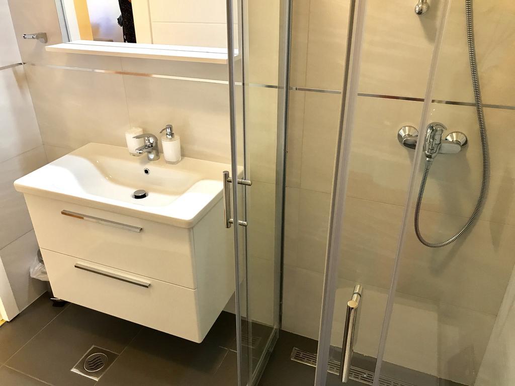 Apartment Svea - Free Parking ดูบรอฟนิก ภายนอก รูปภาพ